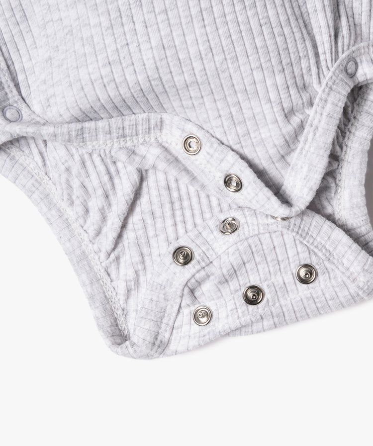 Kit naissance évolutif 3pièces:body ML,pantalon et bavoir,gris et écru