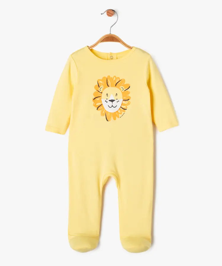 Grenouillère jaune avec motif Lion. Gémo 
Dakar-Sénégal Filou et Loulou