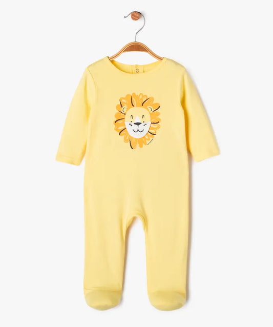 Grenouillère jaune avec motif Lion. Gémo 
Dakar-Sénégal Filou et Loulou