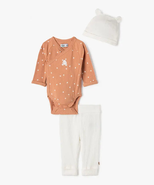 Kit naissance évolutif 3pièces:body ML,pantalon et bonnet blanc et marron. GÉMO.  Filou & Loulou.  Dakar-Sénégal. 