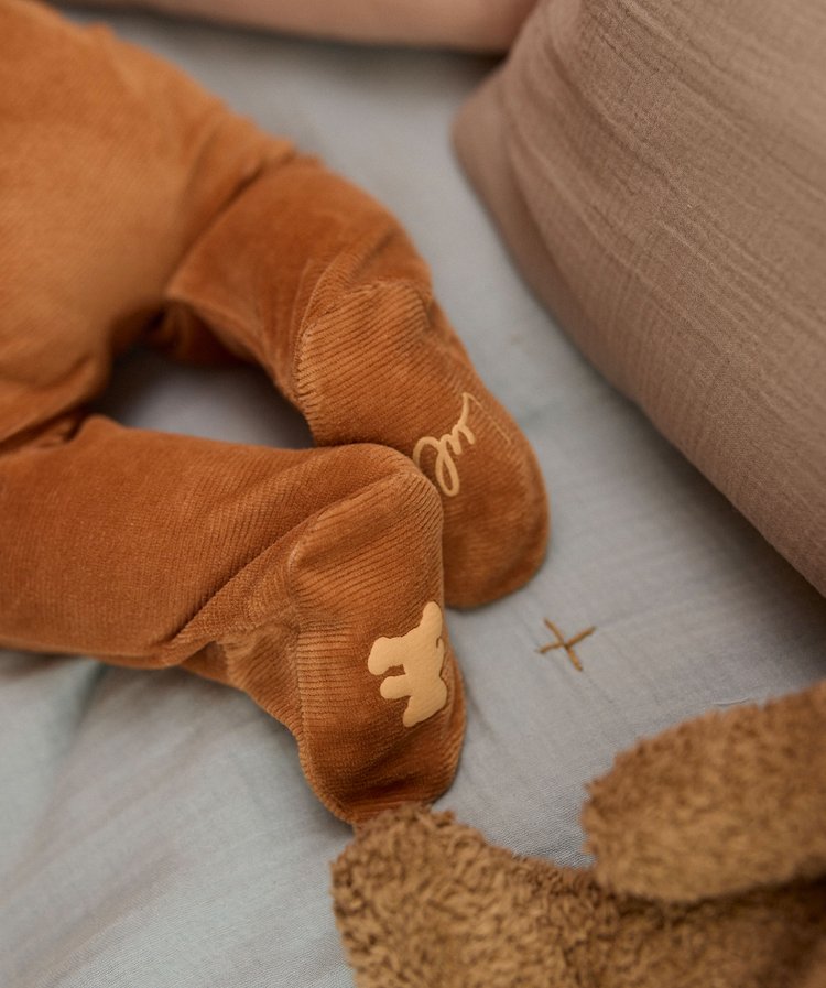 Pyjama 2 pièces: T-shirt écru et pantalon a pied marron