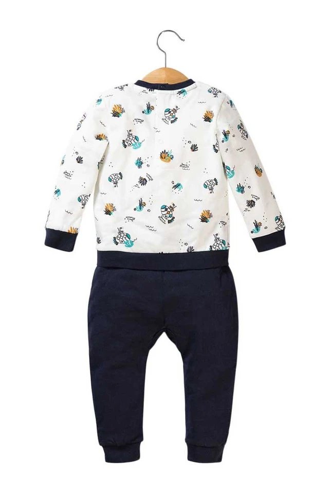 Ensemble sweat et pantalon blanc et bleu marine