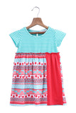Robe volantée, turquoise et rose